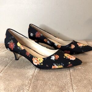 ATHENA ALEXANDER floral pumps